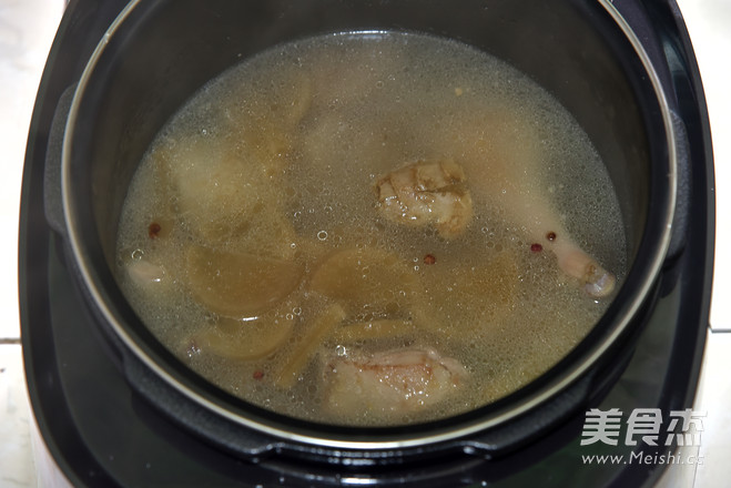 Sour Radish Lao Duck Soup recipe