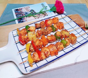 Low-fat and High-energy Recipe-grilled Chicken Skewers with Fresh Vegetables recipe