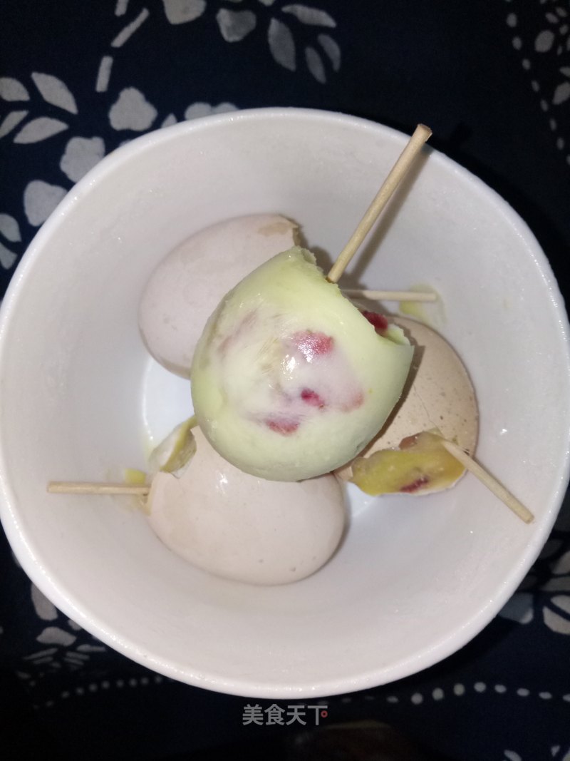 Small Eggs. Yogurt Strawberry Ice Cream recipe