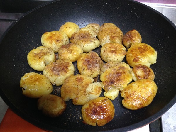 Fried Baby Potatoes with Salt and Pepper Cumin recipe