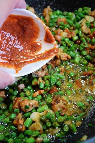 Summer Dishes [large Prawn Paste with Minced Meat and Cowpea] recipe