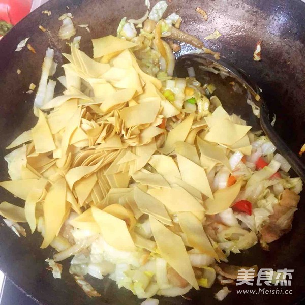 Northeast Famous Dish--chinese Cabbage Dried Tofu Pork Belly recipe