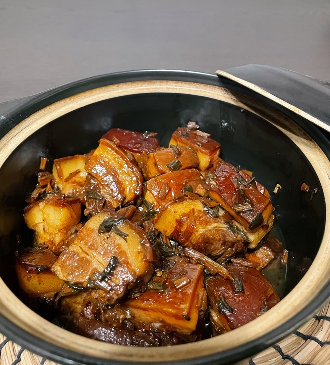 Dongpo Pork with Plum Dried Vegetables recipe