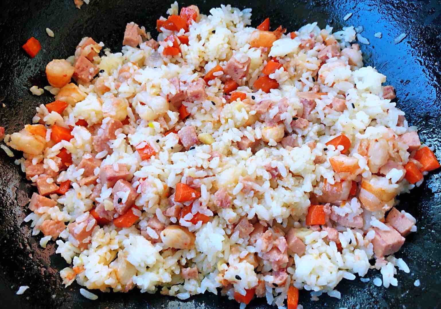 Pineapple Shrimp Fried Rice#大勇蟹田大米# recipe