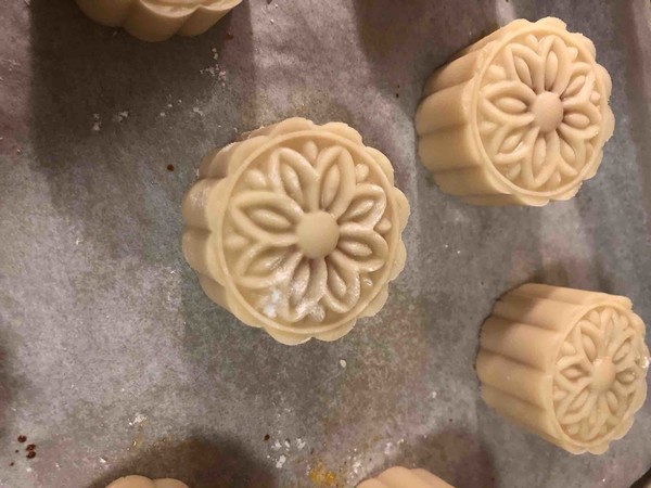 Zero Failure & Lotus Seed Paste Egg Yolk 50g Small Moon Cake recipe