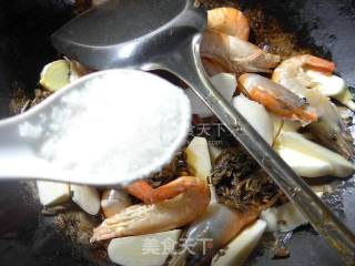 Stir-fried Large Head Shrimp with Plum Dried Vegetables and Rice White recipe