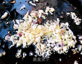 Stir-fried Niu Baiye with Onion#food Trimmings to Make A Big Meal# recipe