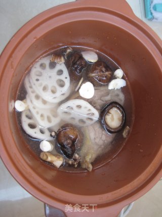Lotus Root and Mushroom Chicken Soup recipe