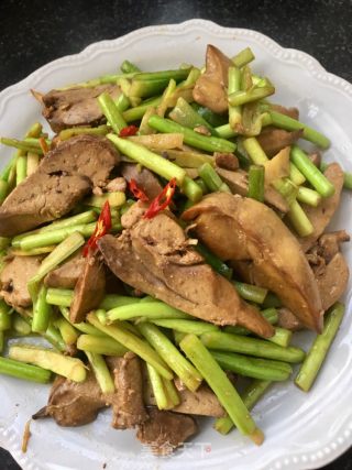 Stir-fried Chicken Liver with Garlic Moss recipe