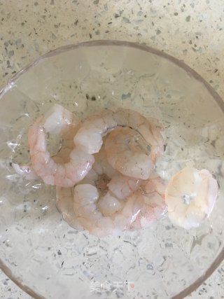 Fresh Eggs and Shrimps recipe