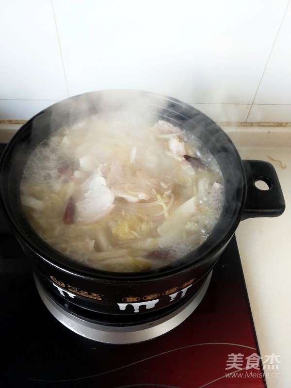 Sauerkraut Stewed White Meat recipe