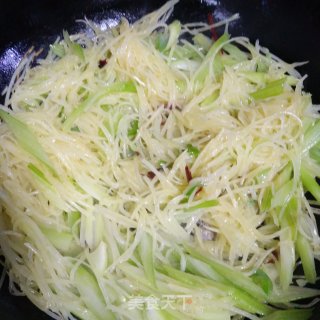 Celery and Potato Shreds recipe