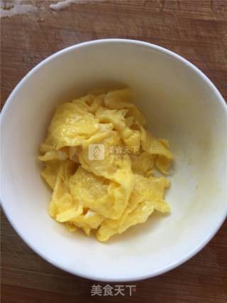 Scrambled Eggs with Loofah recipe