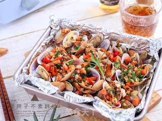 Roasted Enoki Mushrooms with Garlic Clams recipe