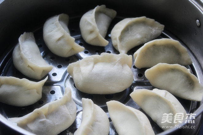 Hot Noodle Dumplings with Cowpea and Pork recipe