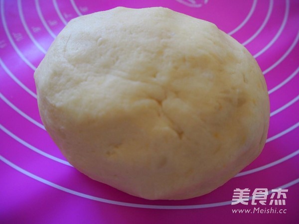 Delicious Custard Mooncakes recipe