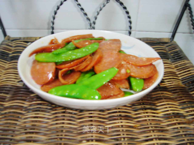 Stir-fried Sausage with Double Pepper recipe