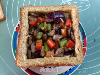 Baked Black Pepper Beef Toast Box recipe