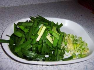 Thousand Slices of Shredded Pork with Fried Leeks recipe