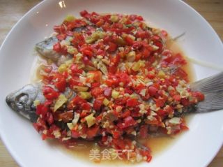 Crucian Carp with Chopped Pepper recipe