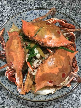Stir-fried Crab with Ginger and Green Onion recipe