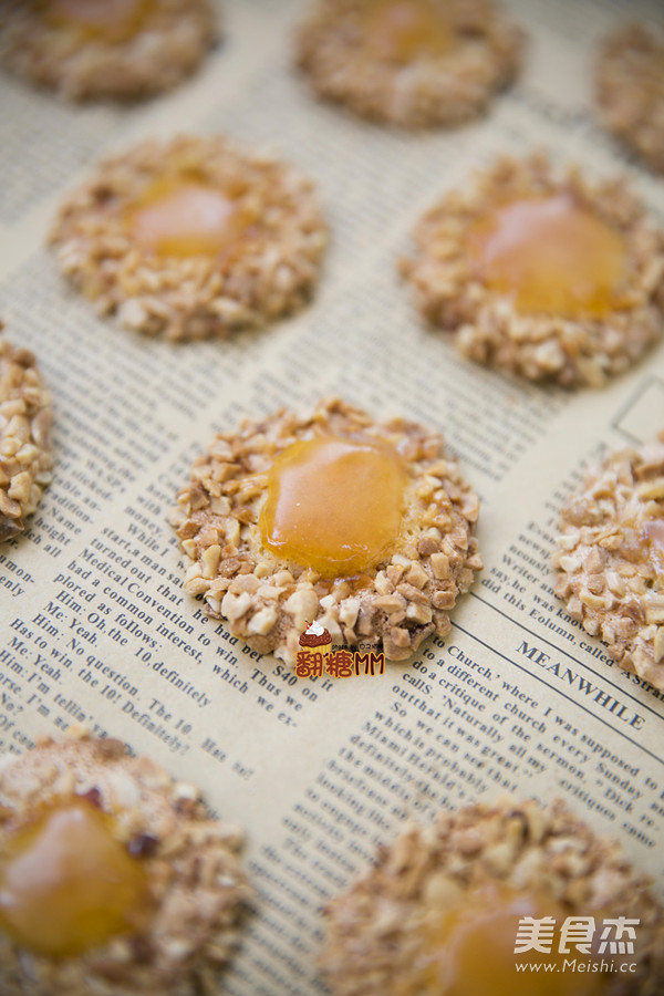 Apricot Jam Mirror Biscuits recipe