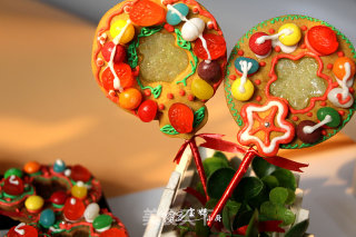 Beaming Biscuit Lollipop recipe