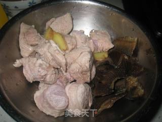 Puffed Fish Cheeks and Dried Lean Meat Soup recipe