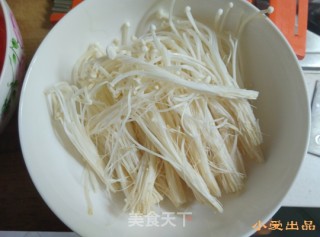 【shaanxi】carrots Mixed with Golden Needles recipe