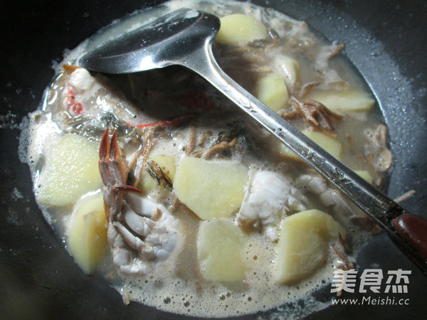 Bamboo and Dried Vegetables, Crab and Potato Soup recipe