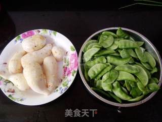 Boiled Taro with Green Lentils recipe