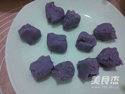 Sesame Purple Potato Cake recipe