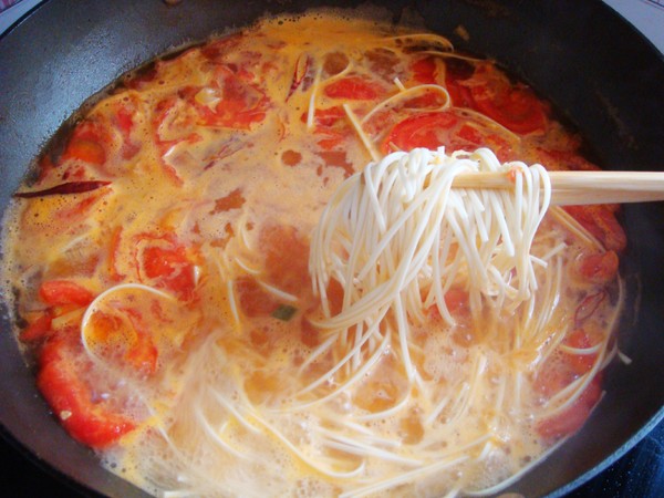 Tomato and Egg Noodles recipe