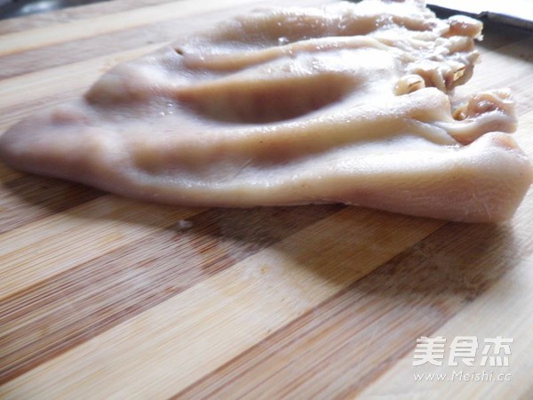 Pork Ear Pieces in Red Oil recipe