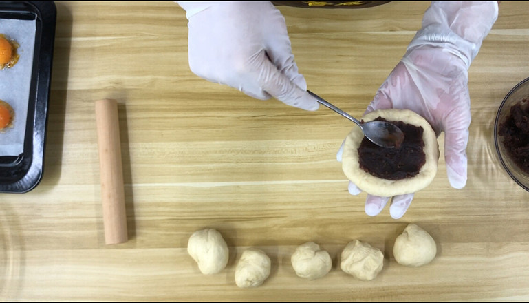 Salted Egg Yolk Bean Paste Bread recipe