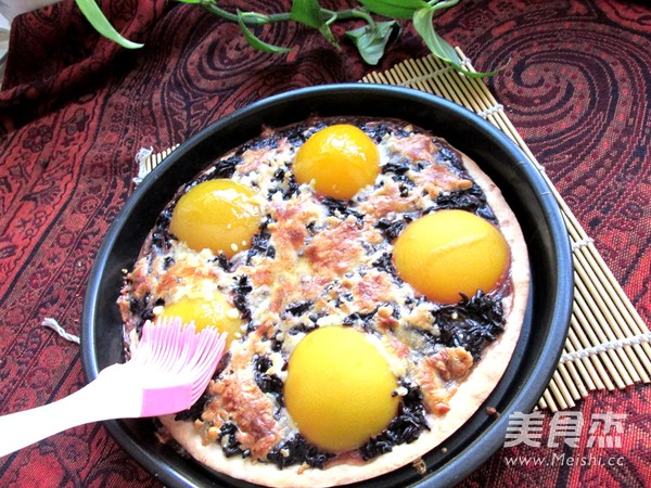 Yellow Peach Black Rice Pizza recipe