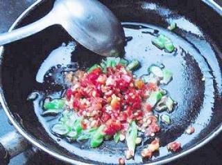 Braised Sour Lentils with Chopped Peppers recipe