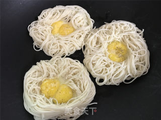 Noodles and Bird's Nest Quiche recipe