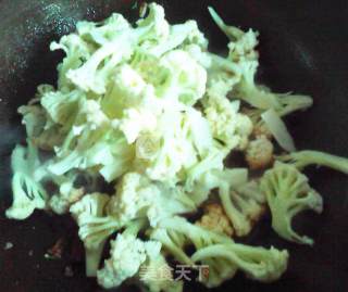 Stir-fried Pork Belly with Green Garlic and Organic Cauliflower recipe