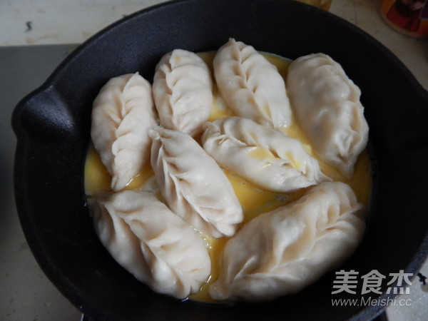 Egg Hug Dumplings recipe