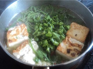Stewed Tofu with Melon Seedlings recipe