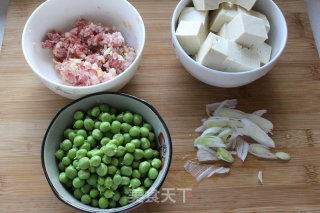 Korean Spicy Cabbage Tofu Pot-"seducing" Your Stomach in The Severe Cold Winter recipe