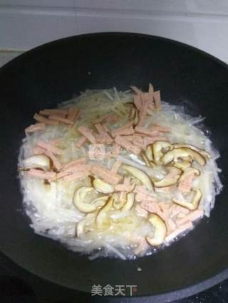 Braised Shrimp with Radish recipe