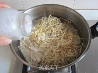 Bitter Chrysanthemum Enoki Mushroom Mixed with Dried Shreds recipe