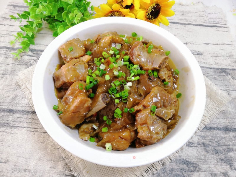 Spare Ribs Stewed Wide Noodles recipe