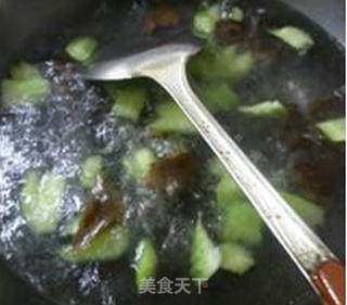 Stir-fried Lotus Root with Black Fungus and Celery recipe