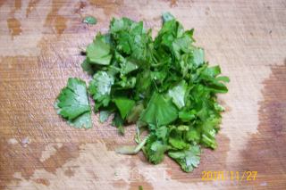 【autumn and Winter Green Shield】--- "garlic Miao Radish Hot and Sour Soup" recipe