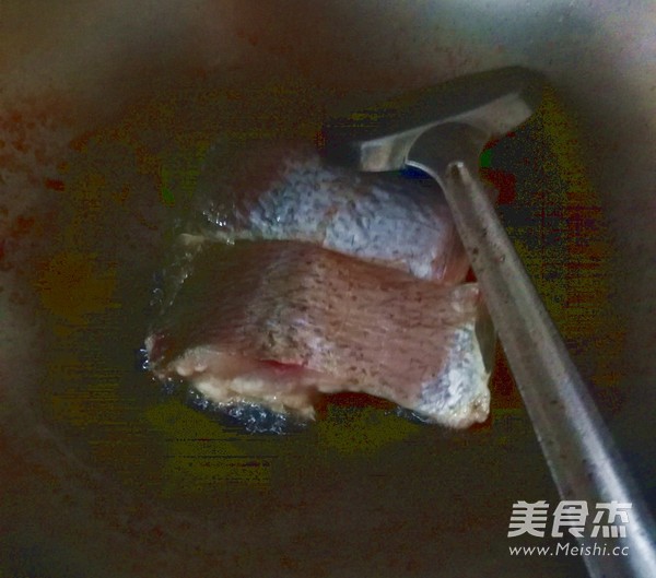 Ruowei Dry Fried Bream Middle Section recipe