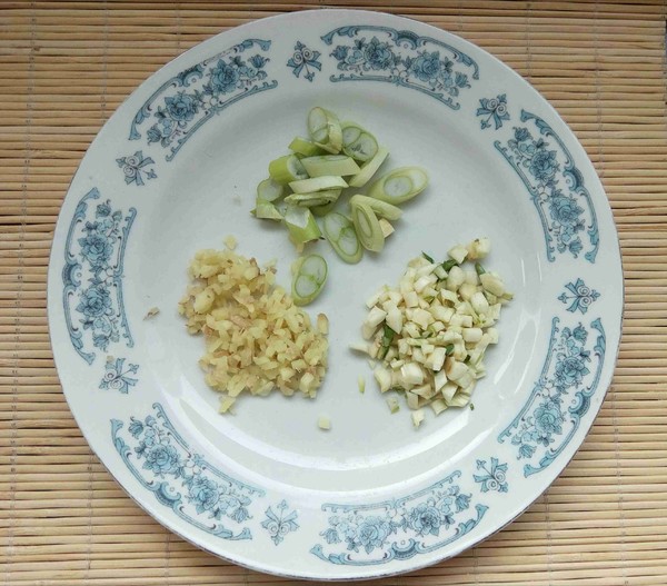 Stir-fried Lotus Root with Red Kidney Beans recipe