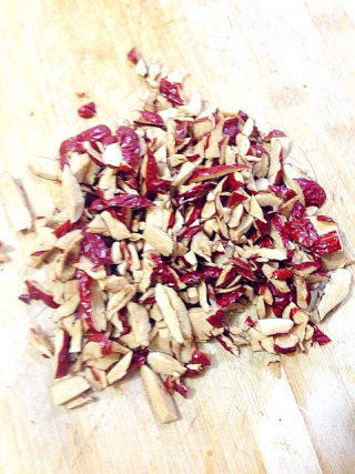 Essential for Girls to Nourish Blood---longan Red Date Tea recipe